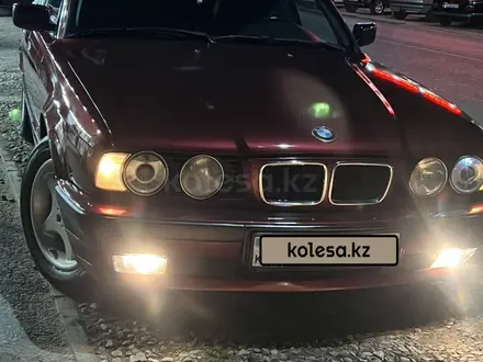 BMW 520 1993 года за 2 100 000 тг. в Шымкент – фото 3