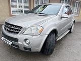 Mercedes-Benz ML 63 AMG 2007 годаfor7 600 000 тг. в Алматы – фото 2