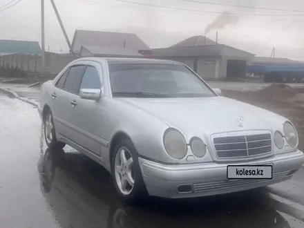 Mercedes-Benz E 320 1998 года за 2 600 000 тг. в Талдыкорган