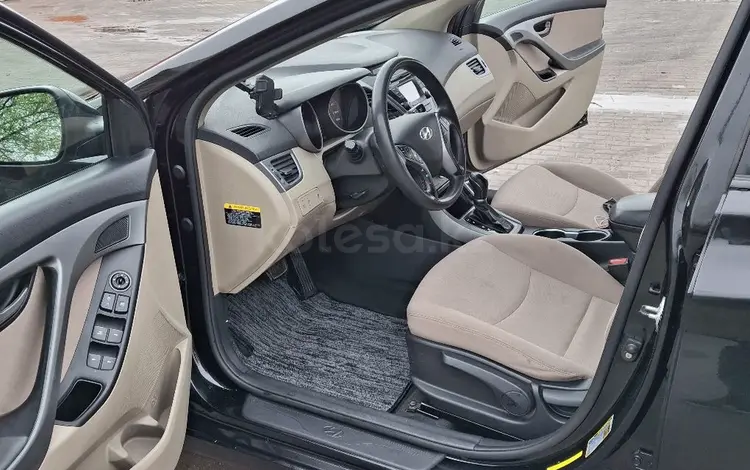 Hyundai Elantra 2016 годаүшін5 500 000 тг. в Алматы
