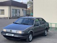 Volkswagen Passat 1992 годаүшін1 370 000 тг. в Караганда