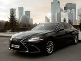 Lexus ES 250 2019 года за 25 300 000 тг. в Астана