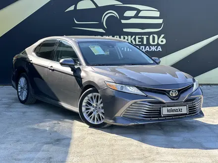 Toyota Camry 2019 года за 12 000 000 тг. в Атырау – фото 3