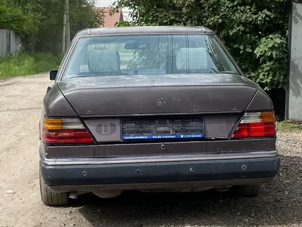 Mercedes-Benz E 230 1990 года за 500 000 тг. в Алматы – фото 3