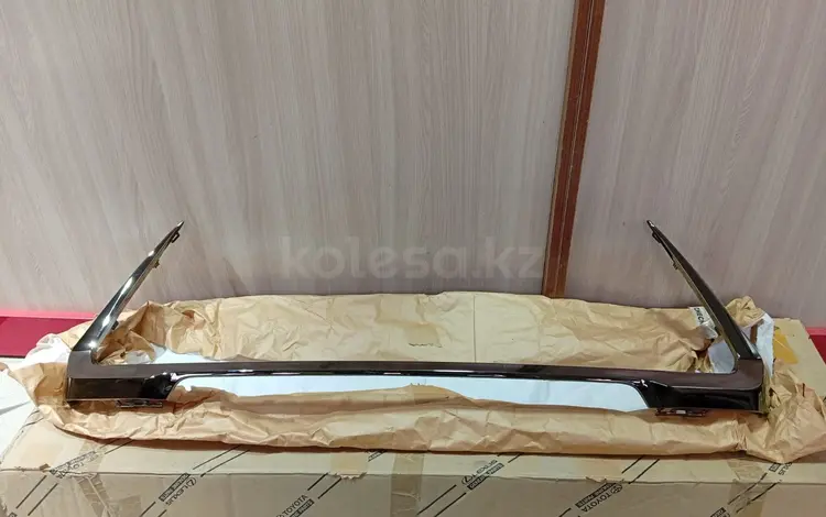 Молдинг накладка решетки нижняя F SPORT 53122-76080 за 105 000 тг. в Шымкент