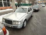 Mercedes-Benz E 280 1993 года за 1 350 000 тг. в Алматы – фото 3