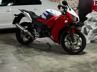 Honda  CBR 300R 2015 годаүшін2 350 000 тг. в Астана