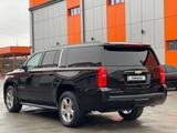 Chevrolet Suburban 2018 годаfor27 000 000 тг. в Атырау – фото 2