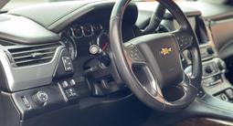 Chevrolet Suburban 2018 годаfor27 000 000 тг. в Атырау – фото 5