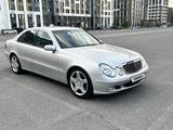 Mercedes-Benz E 320 2004 годаfor6 400 000 тг. в Астана