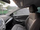 Chevrolet Malibu 2018 годаүшін6 250 000 тг. в Алматы – фото 4