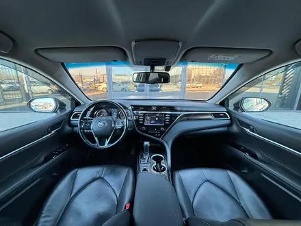 Toyota Camry 2019 года за 14 350 000 тг. в Уральск – фото 9