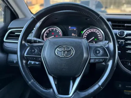 Toyota Camry 2019 года за 14 350 000 тг. в Уральск – фото 12