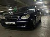 Mercedes-Benz C 200 2001 года за 3 500 000 тг. в Павлодар