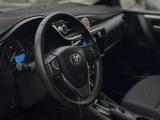 Toyota Corolla 2017 года за 8 500 000 тг. в Актобе – фото 5