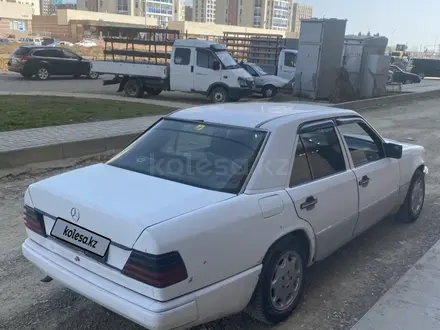 Mercedes-Benz E 230 1992 года за 950 000 тг. в Астана – фото 6