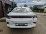 JAC J7 2025 годаүшін7 050 000 тг. в Рудный – фото 2