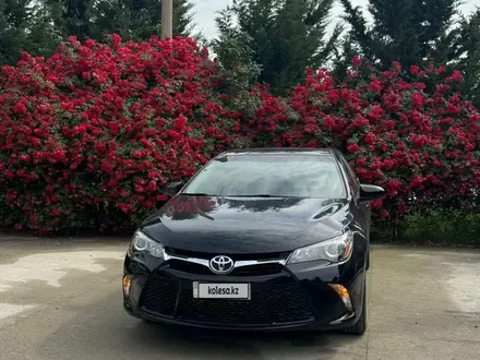 Toyota Camry 2017 года за 6 200 000 тг. в Актау