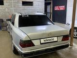 Mercedes-Benz E 230 1992 года за 1 250 000 тг. в Шымкент