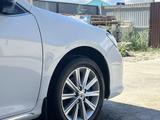 Toyota Camry 2014 годаүшін9 000 000 тг. в Атырау – фото 5