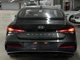 Hyundai Elantra Comfort 2023 года за 9 500 000 тг. в Шымкент – фото 3