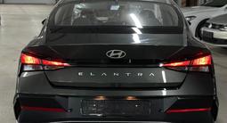 Hyundai Elantra Comfort 2023 года за 8 800 000 тг. в Шымкент – фото 3