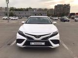 Toyota Camry 2021 года за 12 500 000 тг. в Кызылорда – фото 3