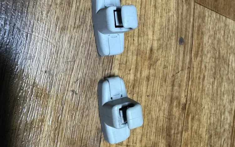 Крепление солнце защитного козырька за 3 000 тг. в Алматы