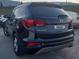 Hyundai Santa Fe 2018 года за 8 500 000 тг. в Атырау – фото 2