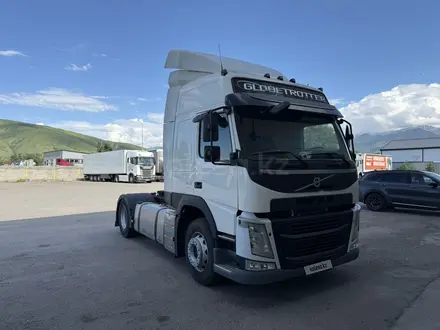 Volvo  FM 2020 года за 33 000 000 тг. в Алматы