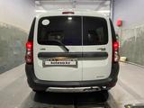 ВАЗ (Lada) Largus Cross 2018 года за 4 000 000 тг. в Атырау – фото 2