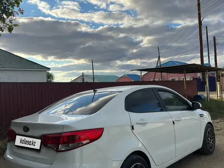 Kia Rio 2015 года за 5 200 000 тг. в Актобе – фото 3