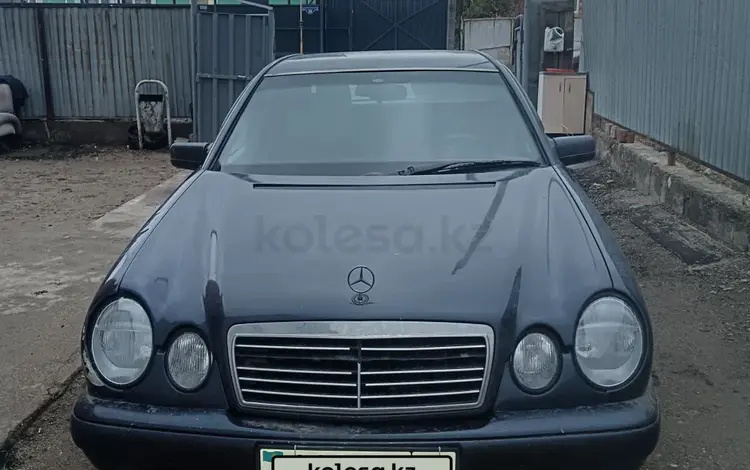 Mercedes-Benz E 230 1997 годаfor2 000 000 тг. в Жезказган