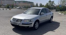 Volkswagen Passat 2002 годаүшін2 500 000 тг. в Караганда
