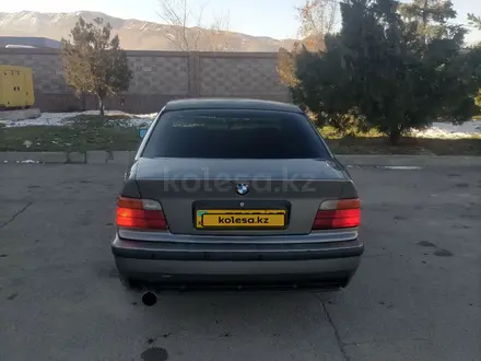 BMW 320 1993 года за 950 000 тг. в Есик – фото 4