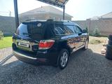 Toyota Highlander 2011 годаүшін13 200 000 тг. в Тараз