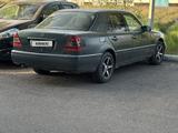 Mercedes-Benz C 200 1994 года за 500 000 тг. в Караганда
