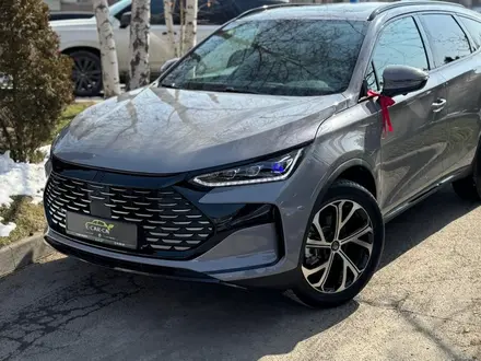 BYD Tang Top 2025 года за 16 490 000 тг. в Алматы