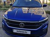 Volkswagen Polo 2021 года за 7 500 000 тг. в Атырау – фото 2