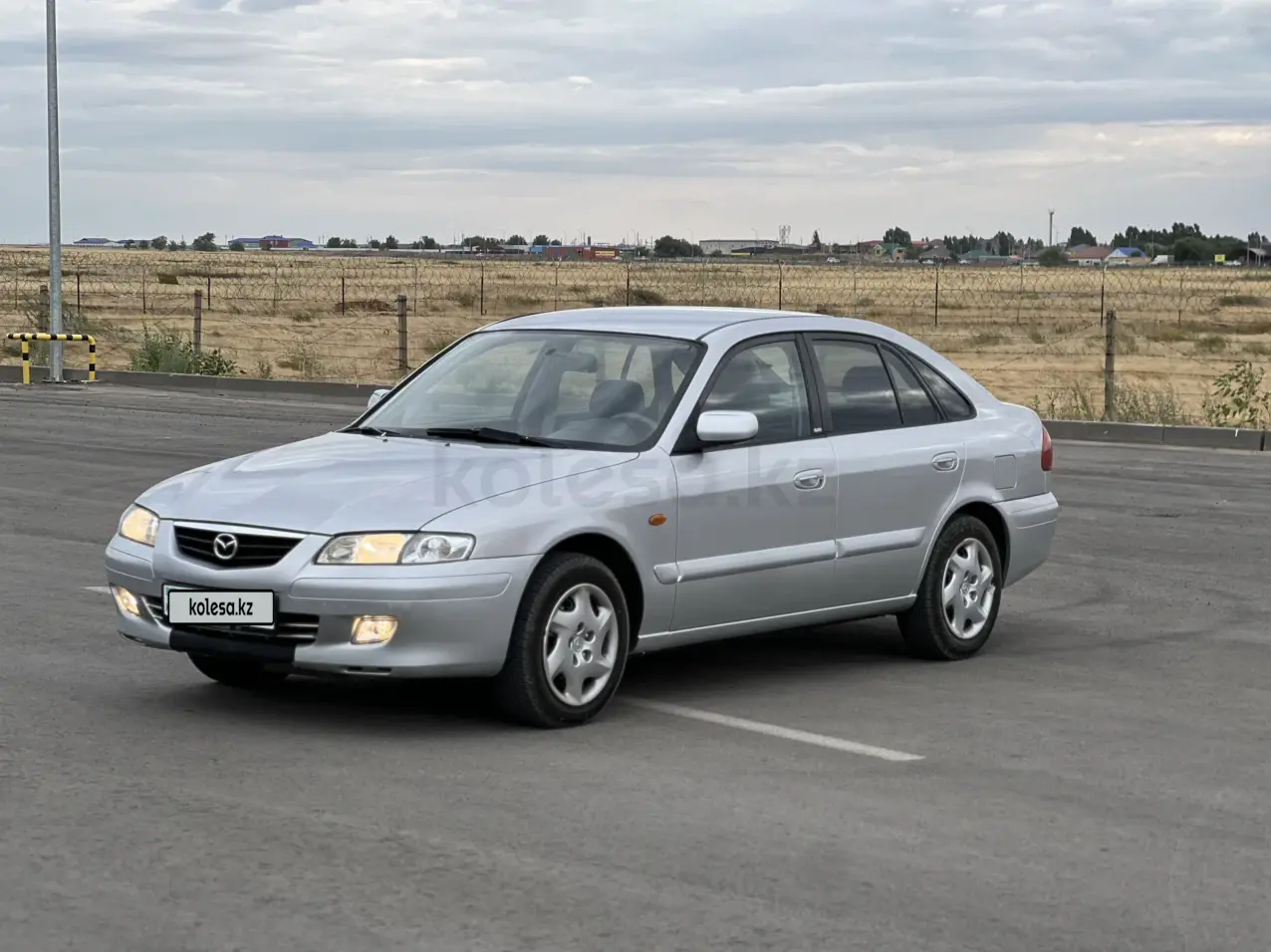 Mazda 626, 2001