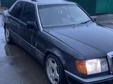 Mercedes-Benz E 220 1993 года за 1 100 000 тг. в Алматы – фото 2