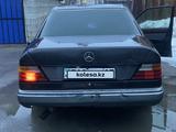 Mercedes-Benz E 220 1993 года за 1 100 000 тг. в Алматы – фото 5