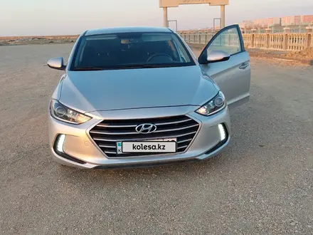 Hyundai Elantra 2018 года за 8 000 000 тг. в Актау