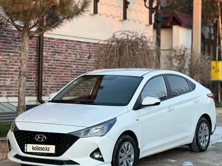 Hyundai Accent 2022 года за 7 600 000 тг. в Шымкент – фото 2