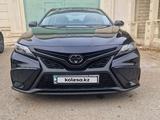 Toyota Camry 2022 года за 14 000 000 тг. в Актау – фото 2