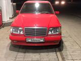 Mercedes-Benz E 200 1993 года за 1 900 000 тг. в Алматы