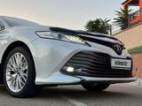 Toyota Camry 2018 года за 14 000 000 тг. в Жанаозен