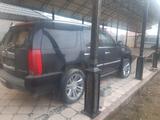 Cadillac Escalade 2008 годаfor4 000 000 тг. в Шымкент – фото 2