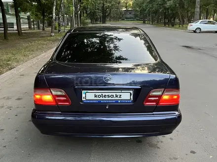 Mercedes-Benz E 280 1999 года за 3 700 000 тг. в Алматы – фото 3