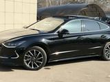 Hyundai Sonata 2022 года за 10 100 000 тг. в Алматы – фото 2